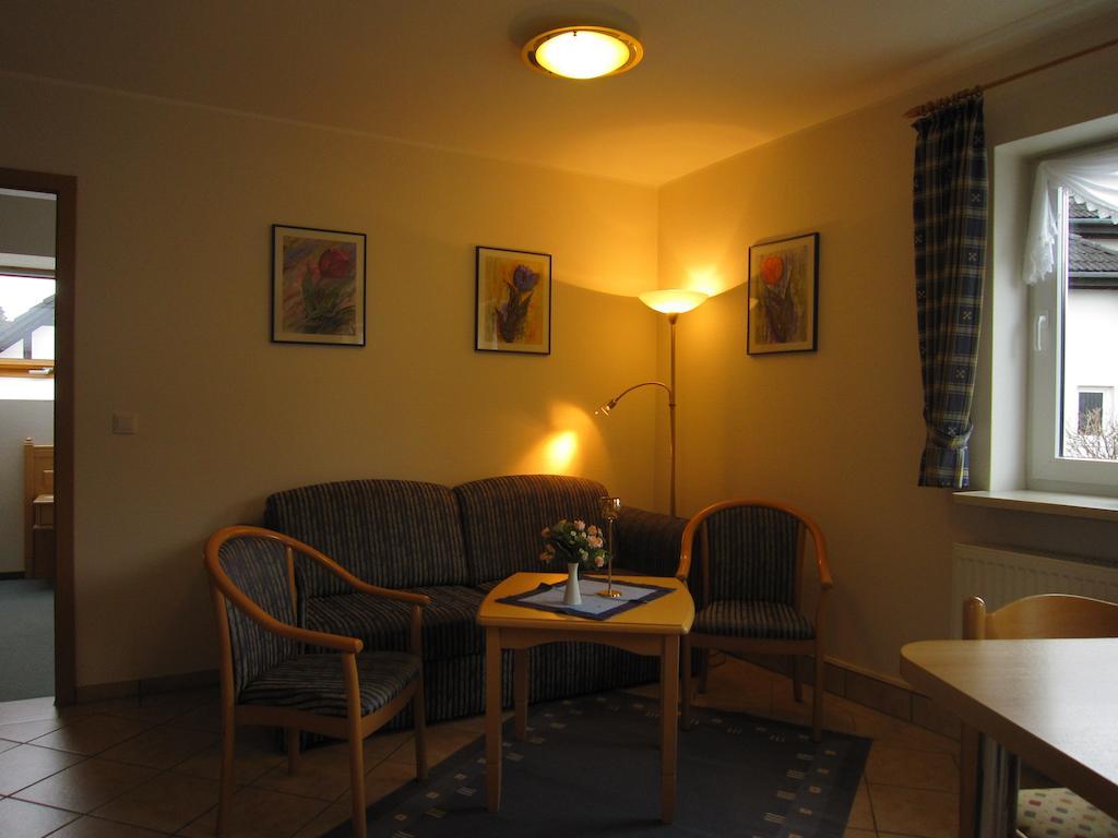 Ferienwohnungen Landgasthof Gilsbach Winterberg Phòng bức ảnh