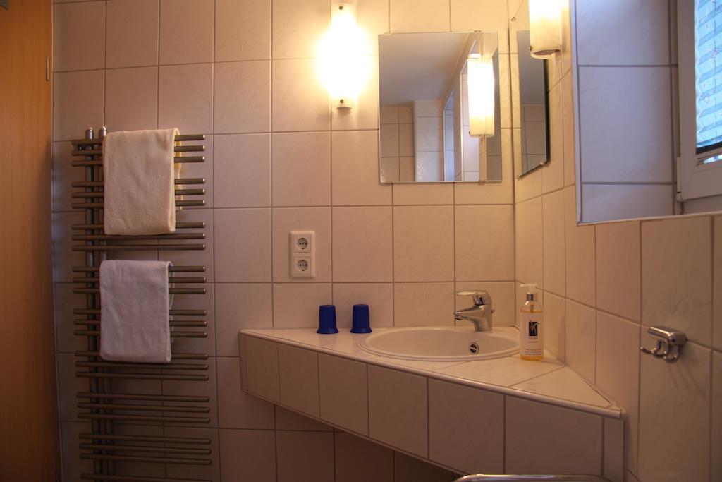 Ferienwohnungen Landgasthof Gilsbach Winterberg Phòng bức ảnh
