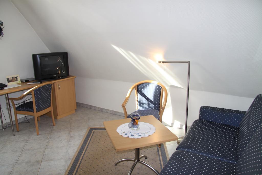 Ferienwohnungen Landgasthof Gilsbach Winterberg Phòng bức ảnh